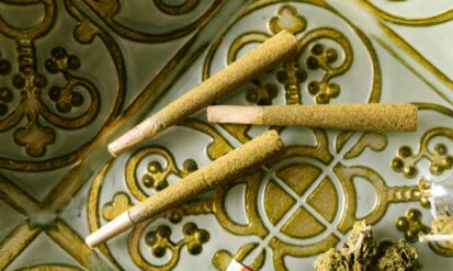 How to Roll a Joint: The Ultimate Step-by-Step Guide for Beginners and Enthusiasts Photo